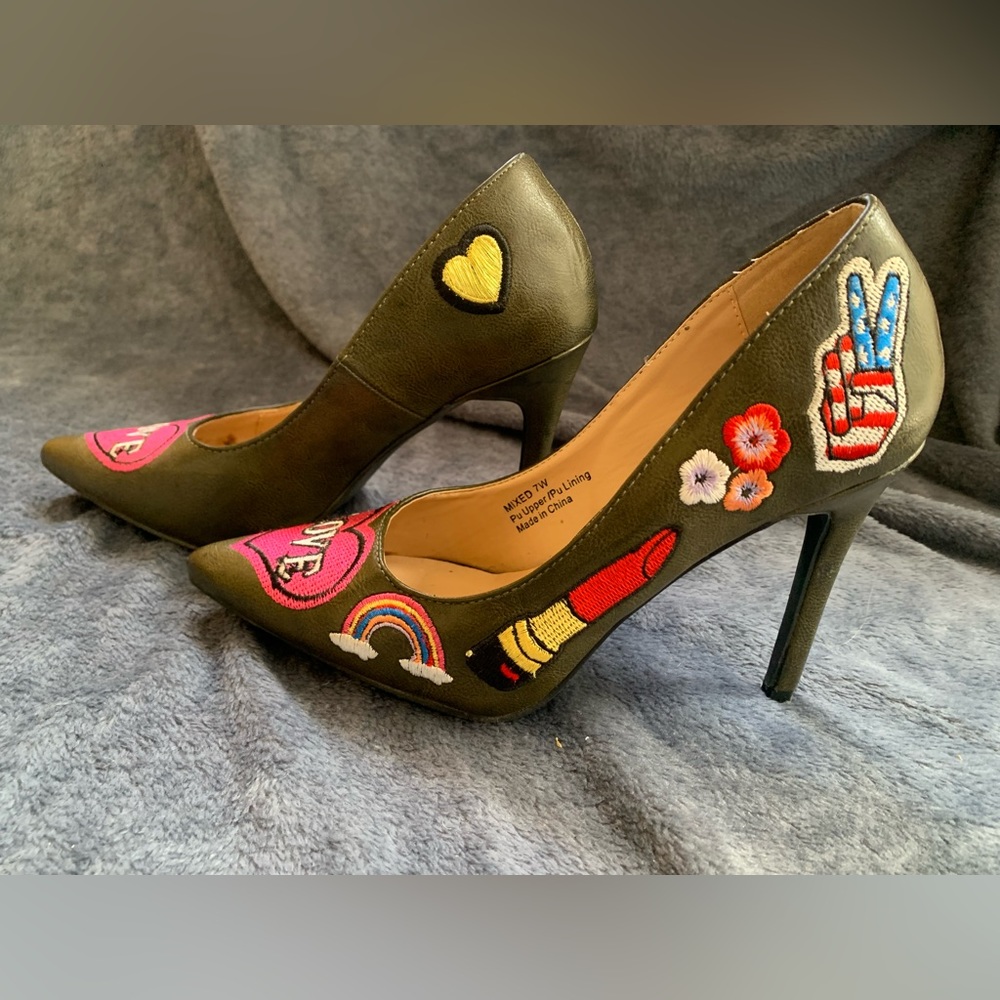 Penny loves Kenny Heels-GUC
